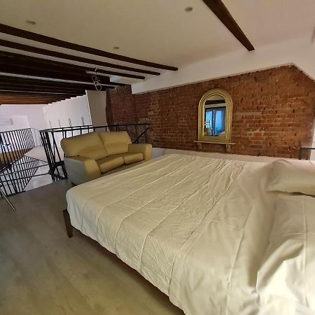 Isola - Ugo Bassi Charme Loft Apartment Милано Екстериор снимка